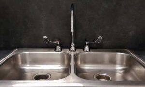 Clean Stainless Steel Sink and How to Keep Clean.