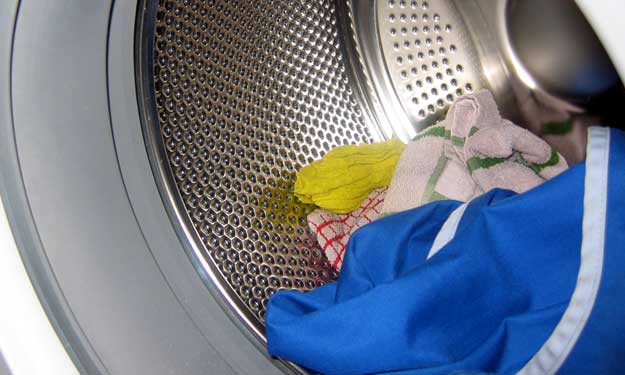 Cleaning a Smelly Washing Machine.